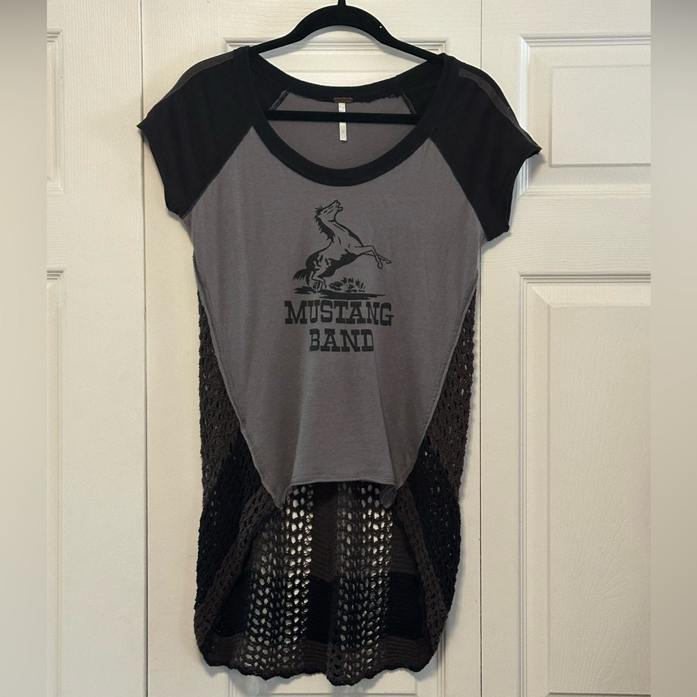 Free People Graphic Raglan Tee Crochet Black Gray